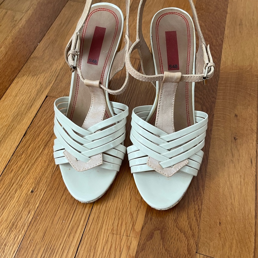 Saks fifth ave sandals in size 6 1/2